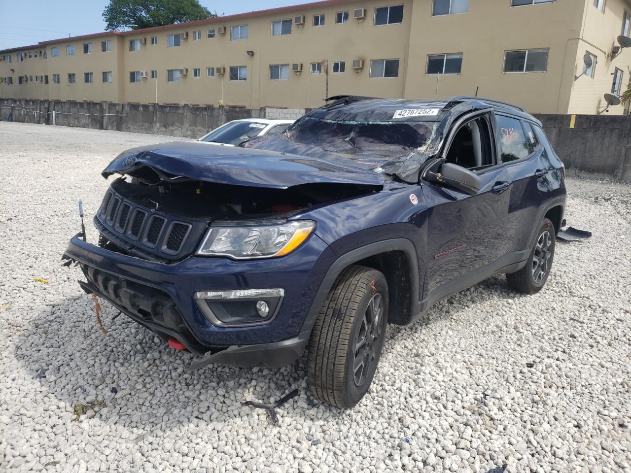 صورة رقم 2 من المزاد - 2019 JEEP 8705F مع VIN 3C4NJDDB7KT733223