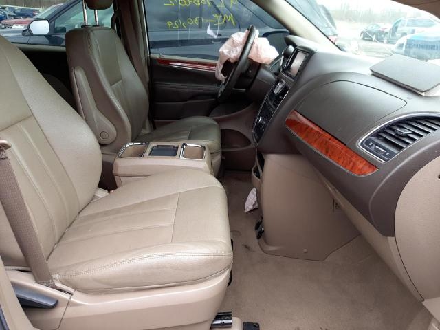 Photo 5 from auction – 2016 CHRYSLER TOWN & COU with VIN 2C4RC1BG7GR230245