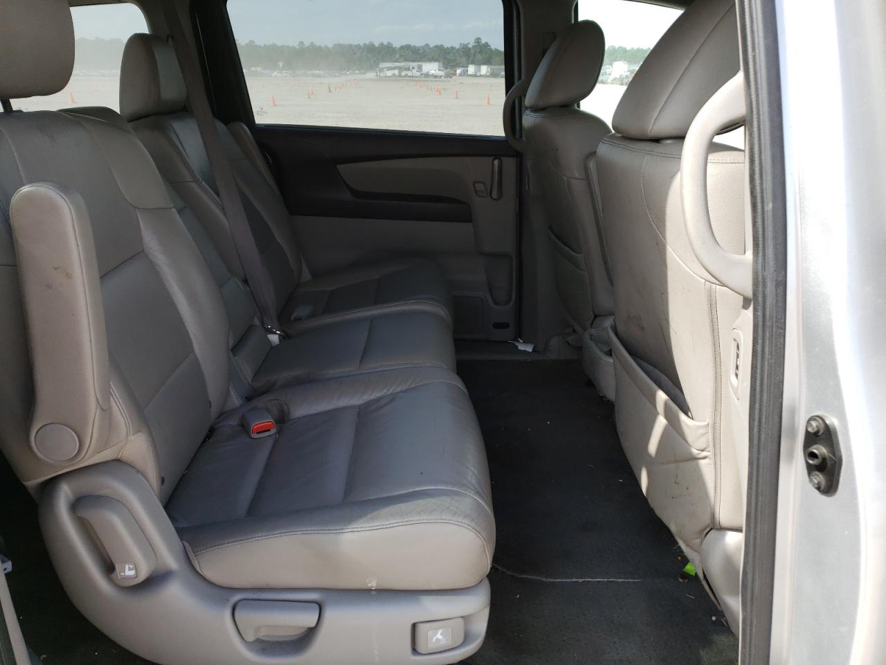 Photo 6 from auction – 2011 HONDA ODYSSEY EX with VIN 5FNRL5H62BB025703