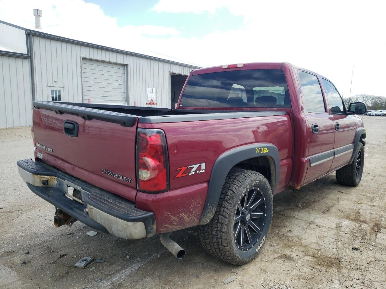 Photo 4 from auction – 2004 CHEVROLET SILVERADO with VIN 2GCEK13TX41429197