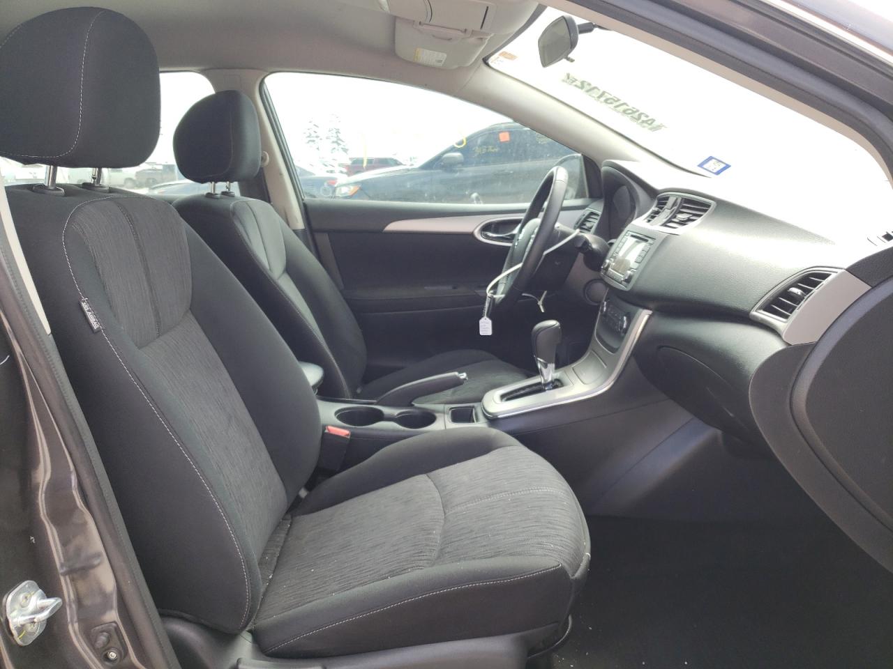 Photo 5 from auction – 2015 NISSAN SENTRA S with VIN 3N1AB7AP2FL675379