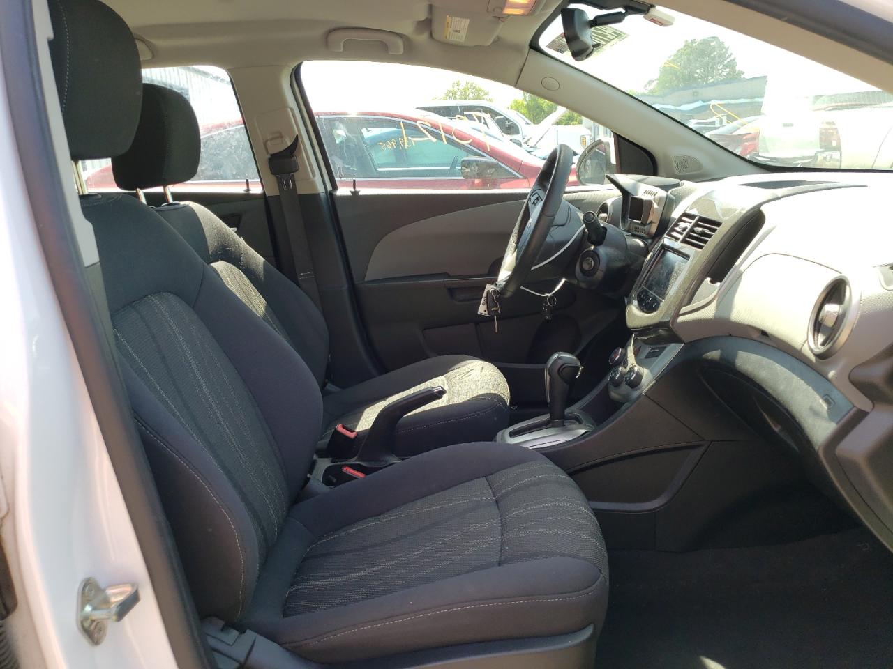 Photo 5 from auction – 2014 CHEVROLET SONIC LT with VIN 1G1JC5SH9E4237297
