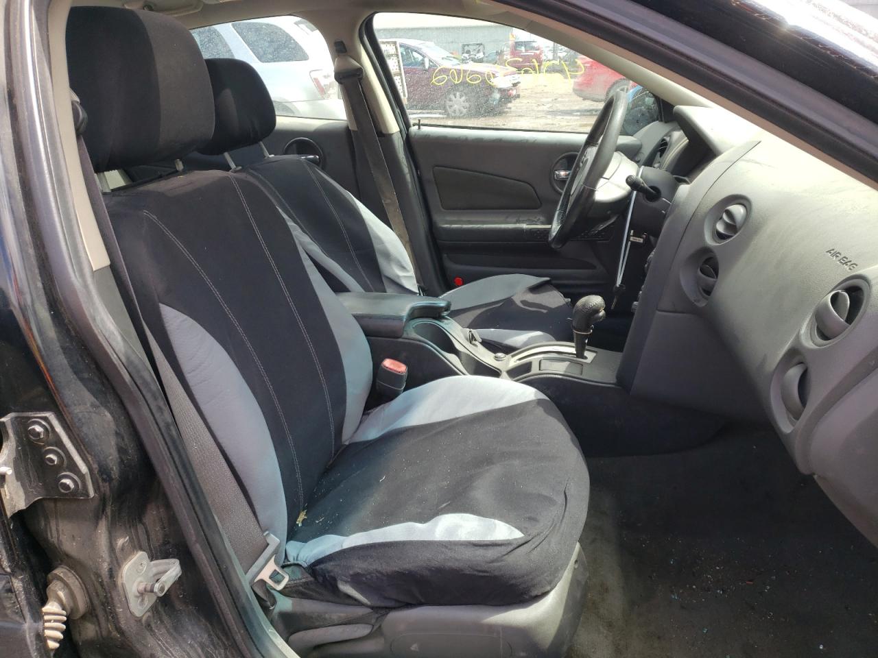 Photo 5 from auction – 2004 PONTIAC GRAND PRIX with VIN 2G2WS522041370301