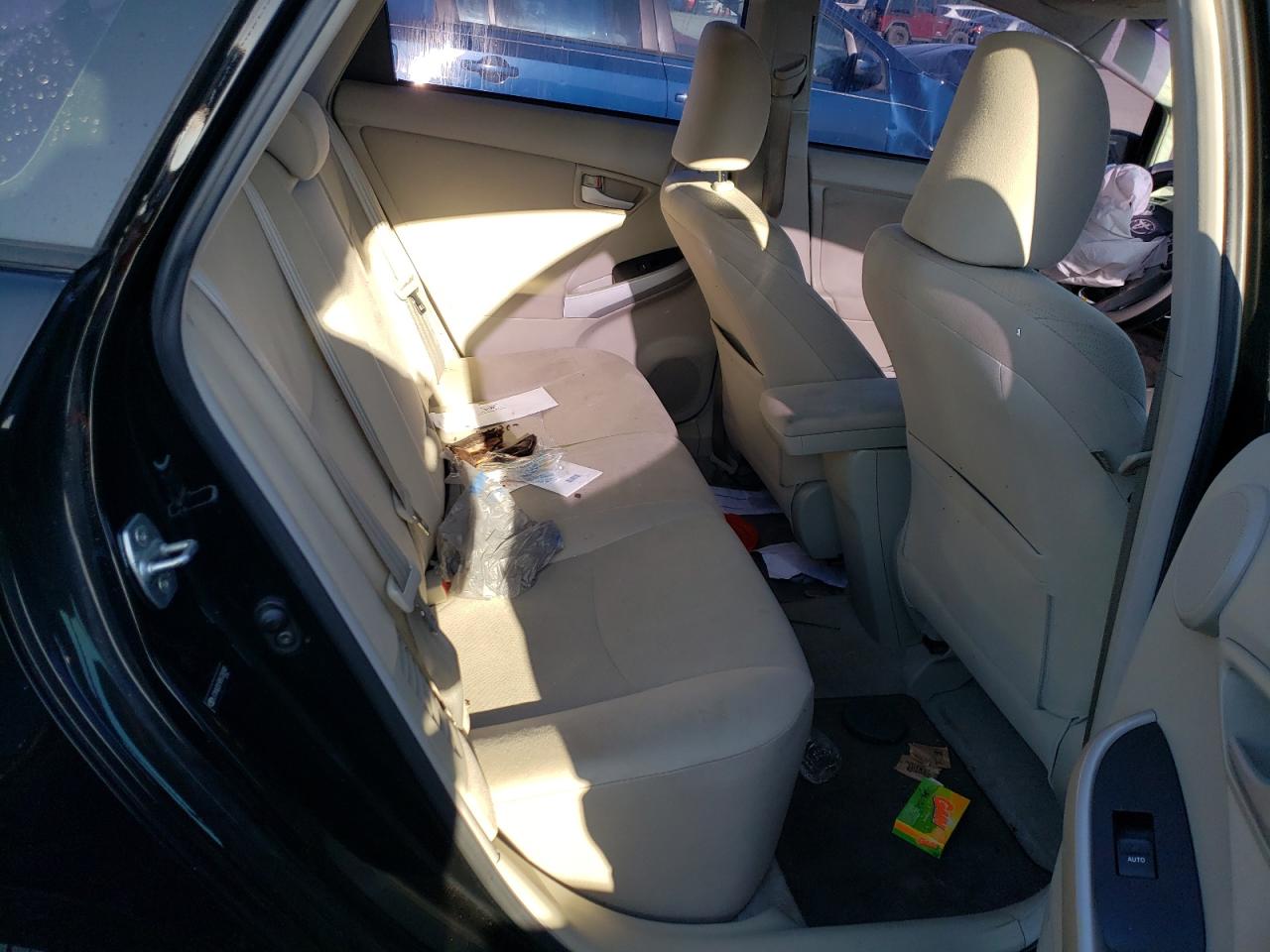 Photo 6 from auction – 2011 TOYOTA PRIUS with VIN JTDKN3DU9B5338348