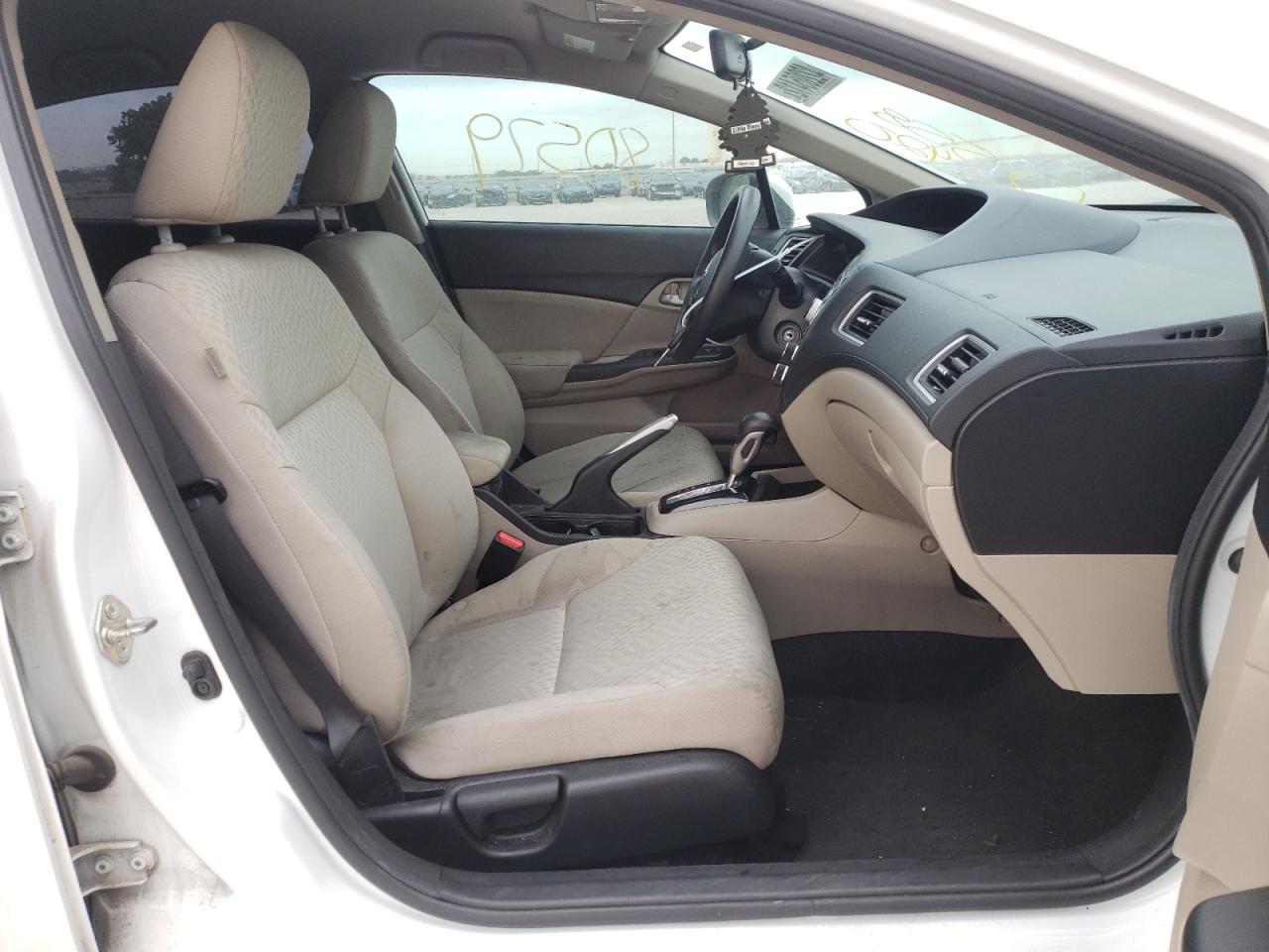 Photo 5 from auction – 2015 HONDA CIVIC LX with VIN 2HGFB2F53FH558420