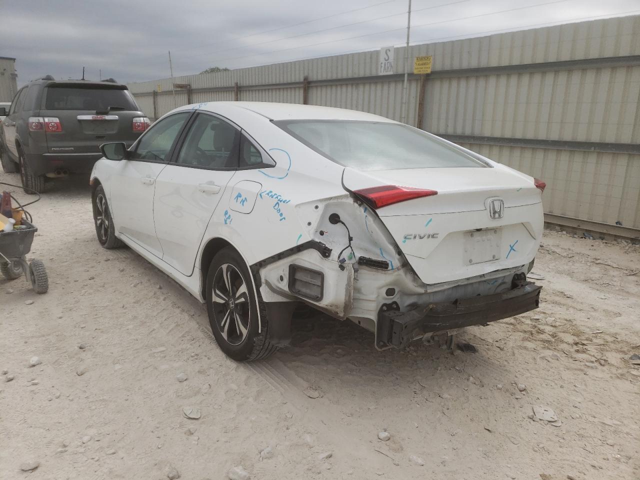 Photo 3 from auction – 2018 HONDA CIVIC LX S with VIN 2HGFC2F55JH555461