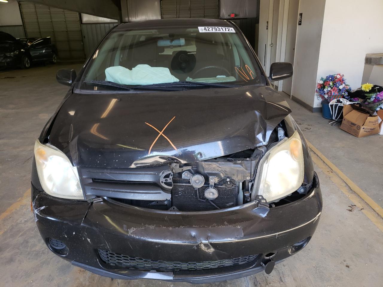 Photo 9 from auction – 2004 TOYOTA SCION XA with VIN JTKKT624X40075757
