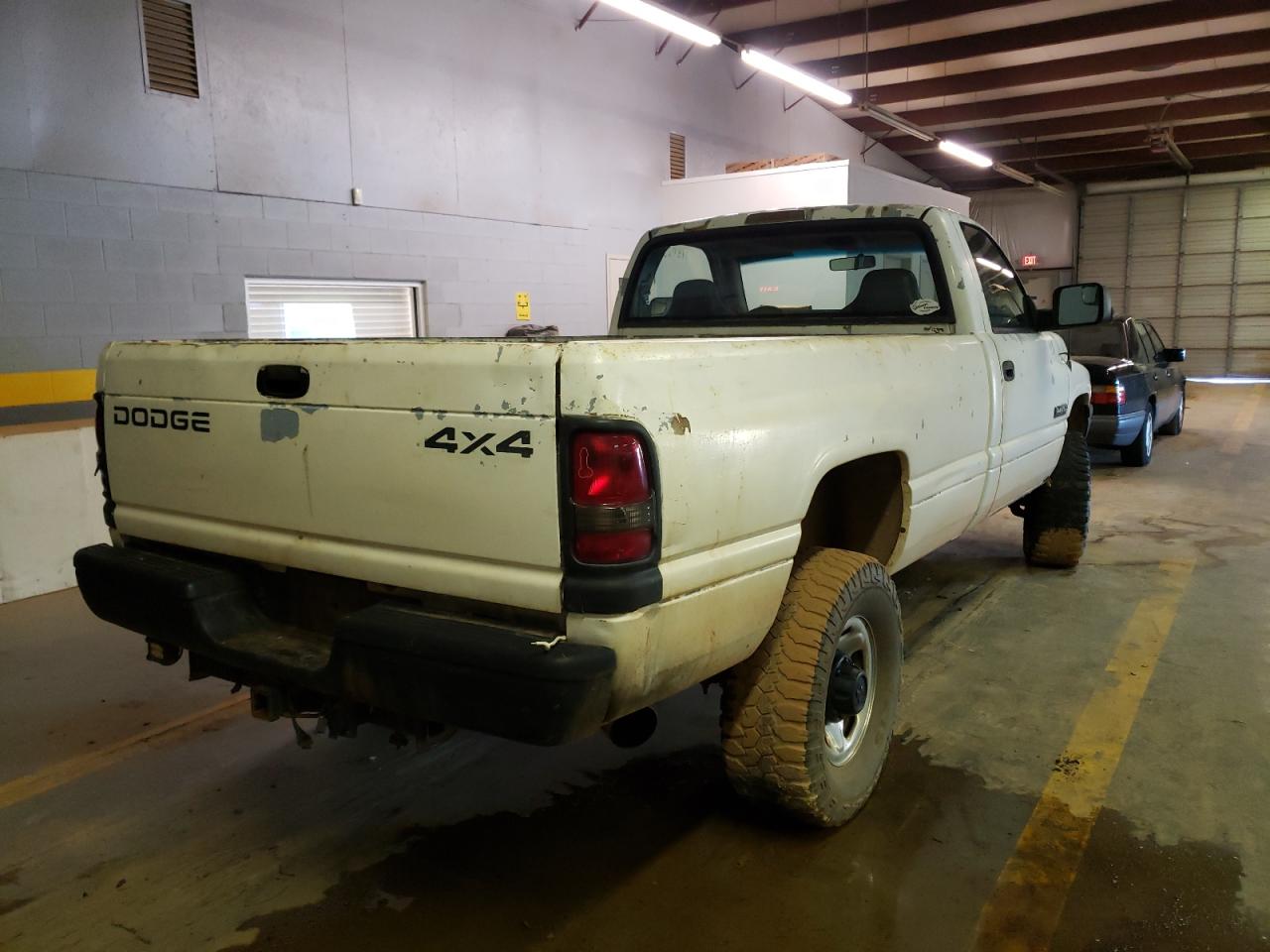 Photo 4 from auction – 1996 DODGE RAM 2500 with VIN 1B7KF26C4TJ198178