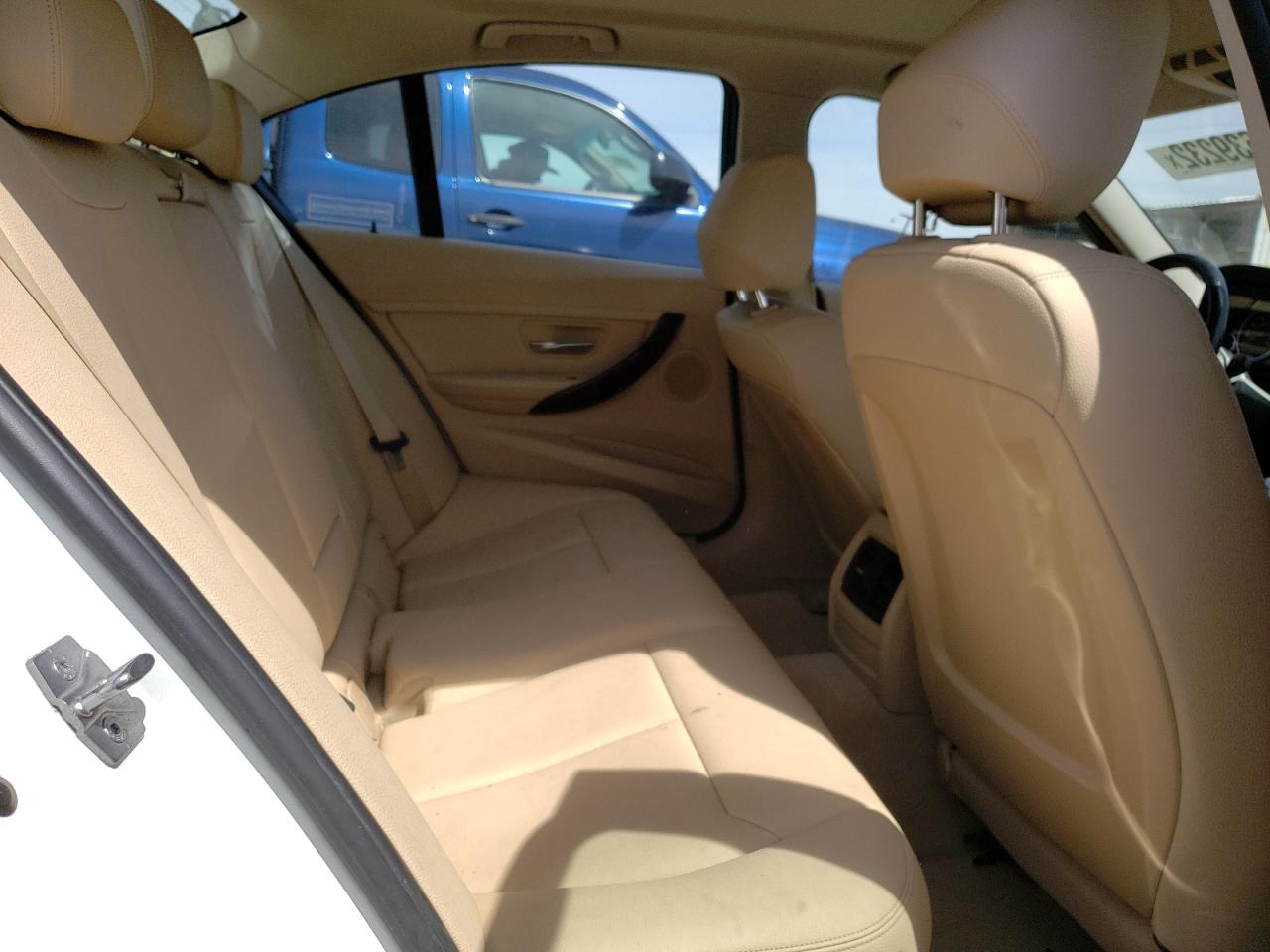 Photo 6 from auction – 2014 BMW 320 I XDRI with VIN WBA3C3C53EF986297