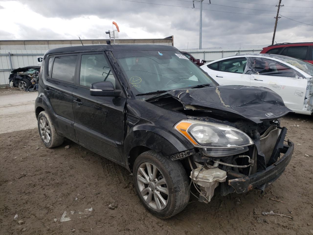KIA SOUL + 2013 مع رقم تعريف المركبة KNDJT2A61D7609167 - صورة من المزاد
