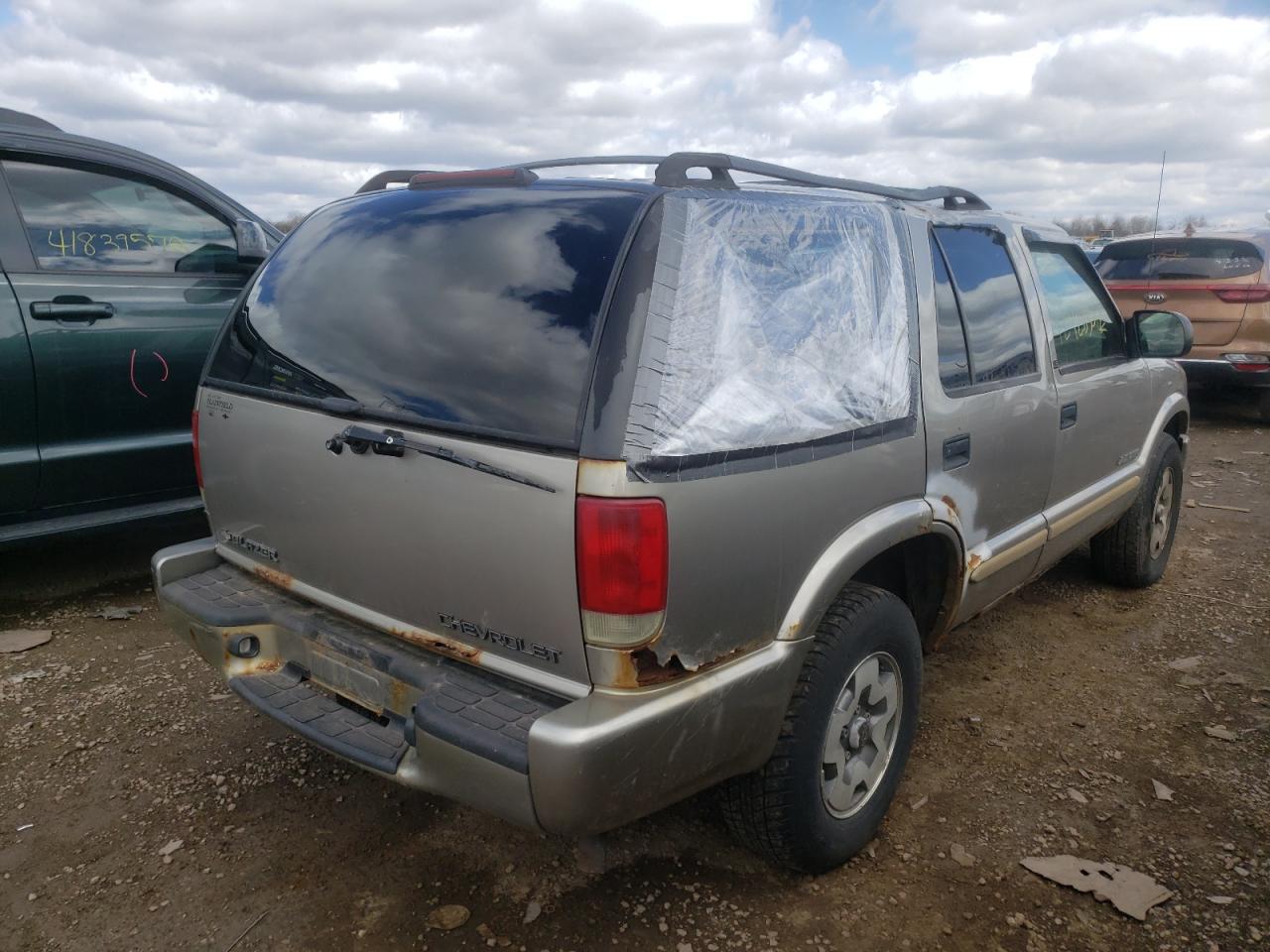Photo 4 from auction – 2002 CHEVROLET BLAZER with VIN 1GNDT13W72K217476