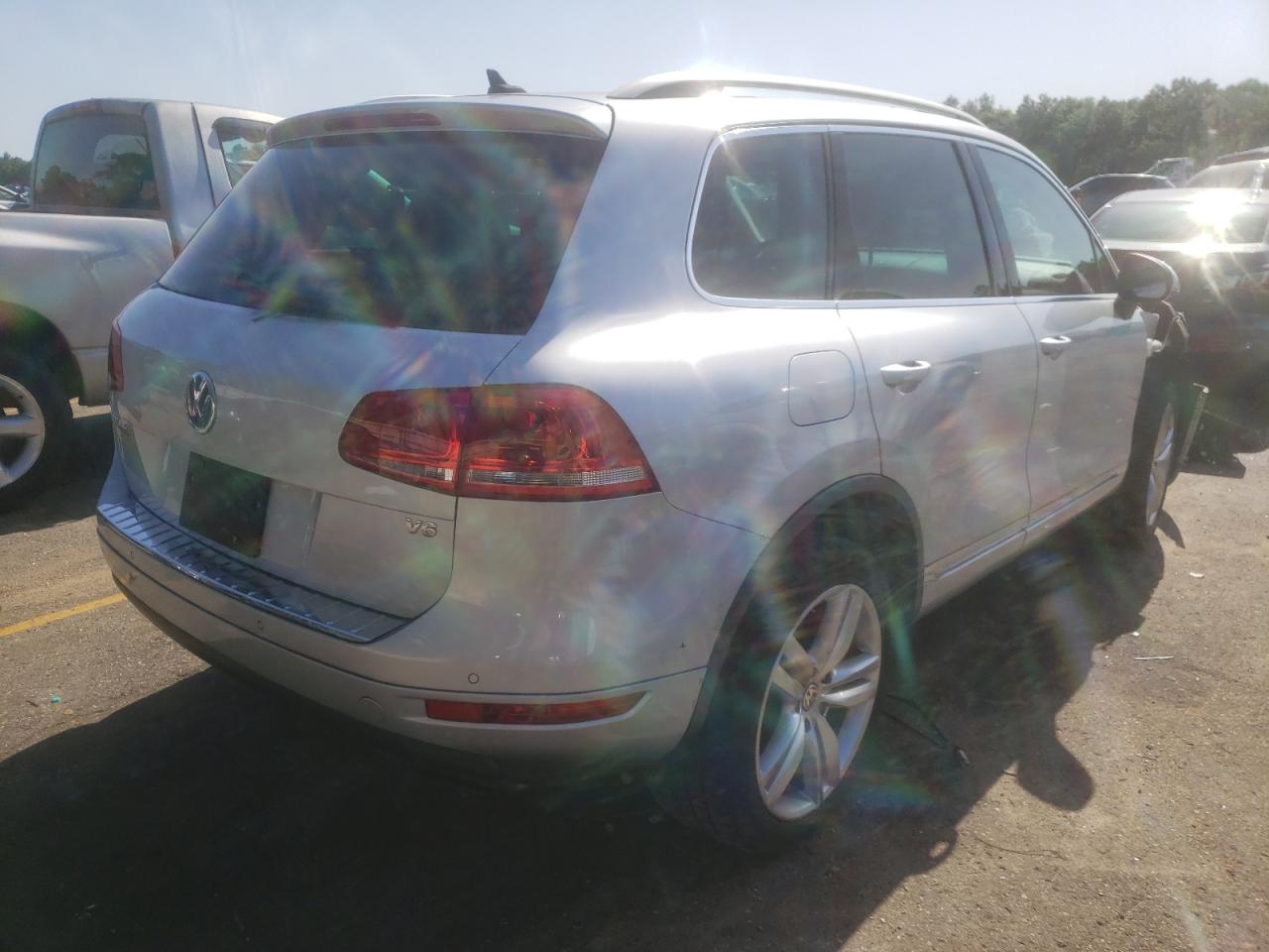 Photo 4 from auction – 2012 VOLKSWAGEN TOUAREG V6 with VIN WVGFF9BP3CD003510
