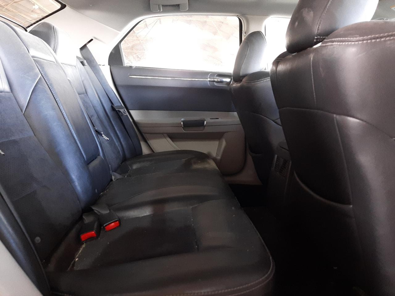 صورة رقم 6 من المزاد - 2007 CHRYSLER 300C مع VIN 2C3KA63H57H860738