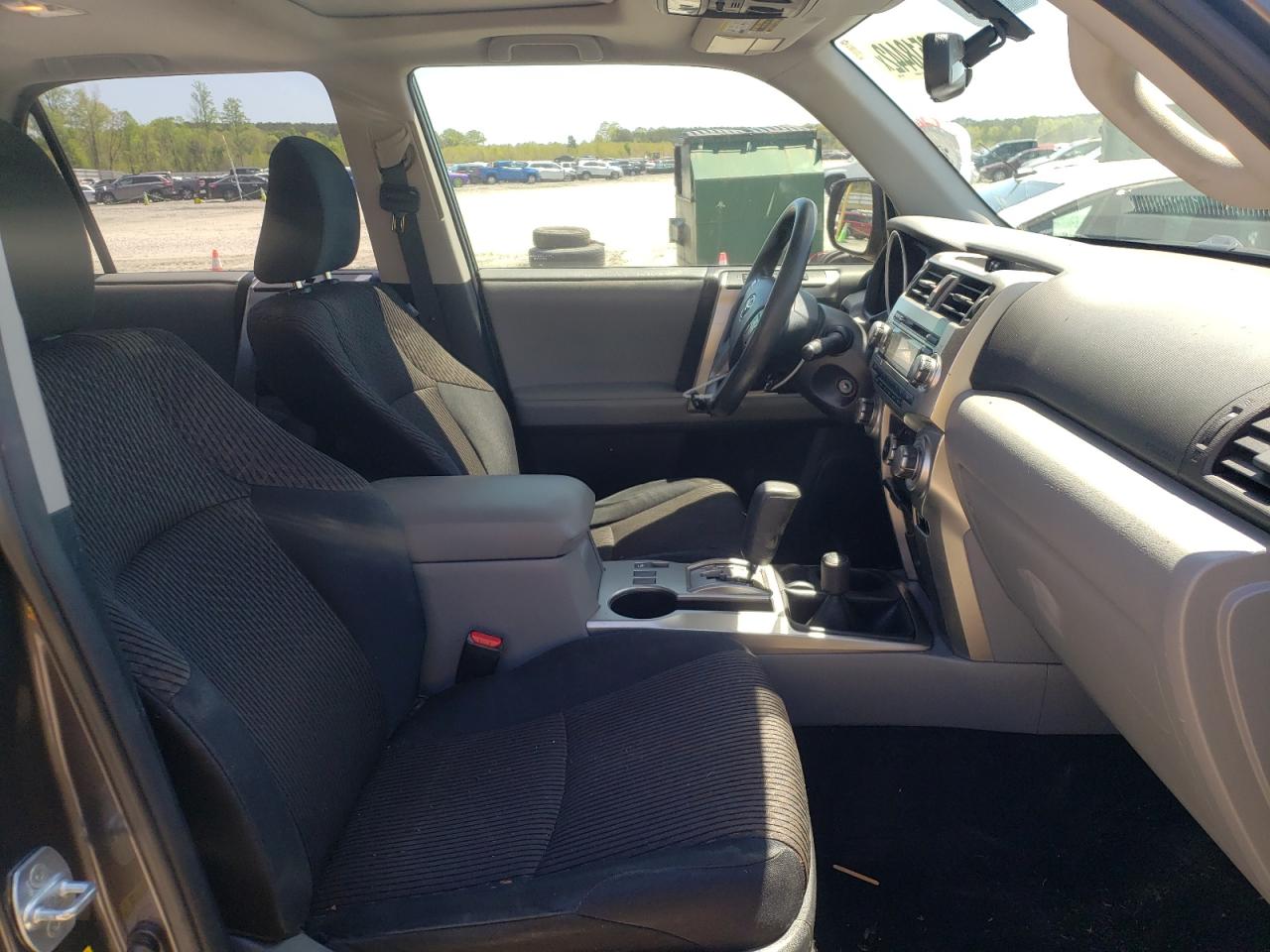 Photo 5 from auction – 2011 TOYOTA 4RUNNER SR with VIN JTEBU5JR0B5075953