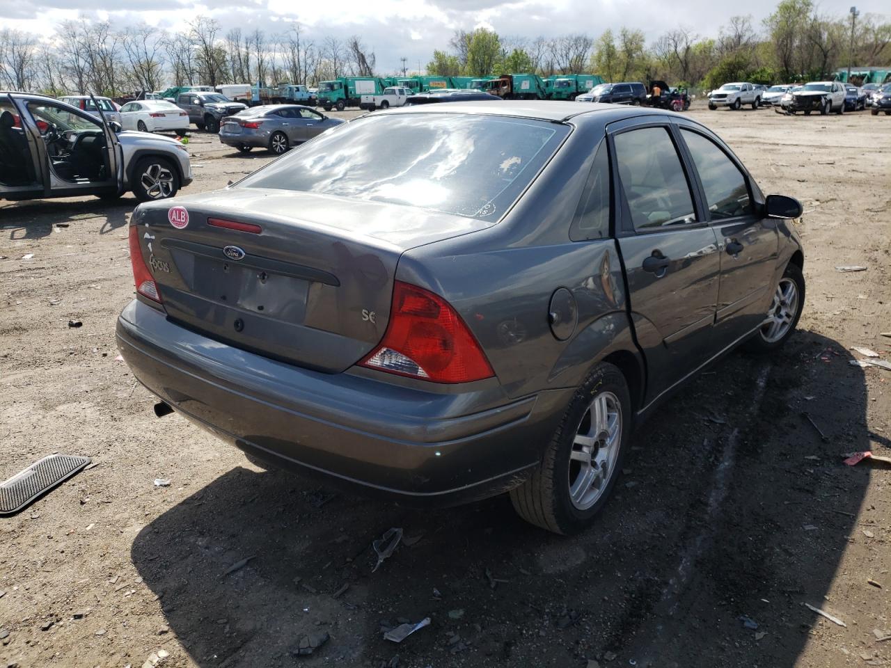 Photo 4 from auction – 2002 FORD FOCUS SE with VIN 1FAFP34P12W213673