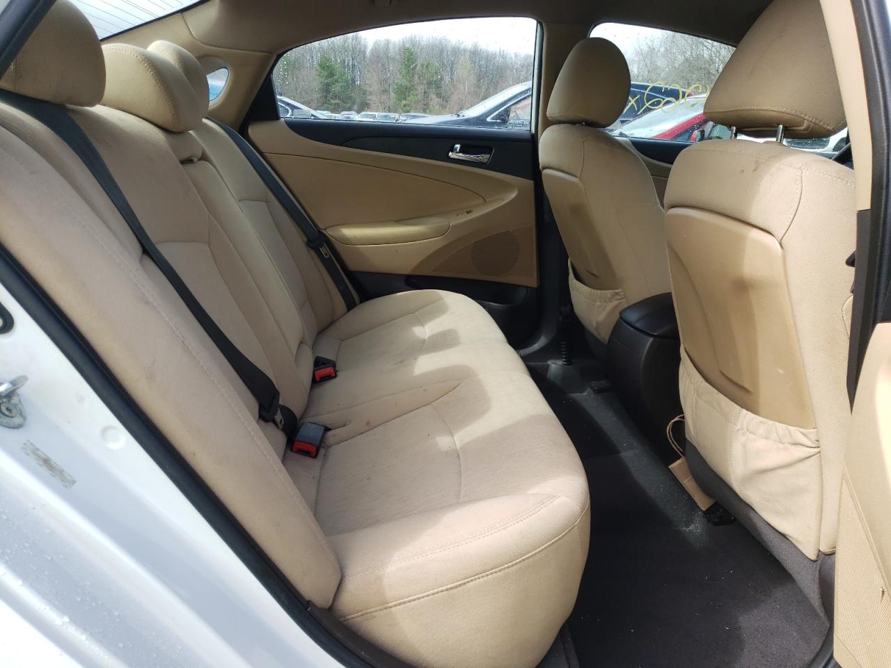 Photo 6 from auction – 2011 HYUNDAI SONATA GLS with VIN 5NPEB4AC6BH132900