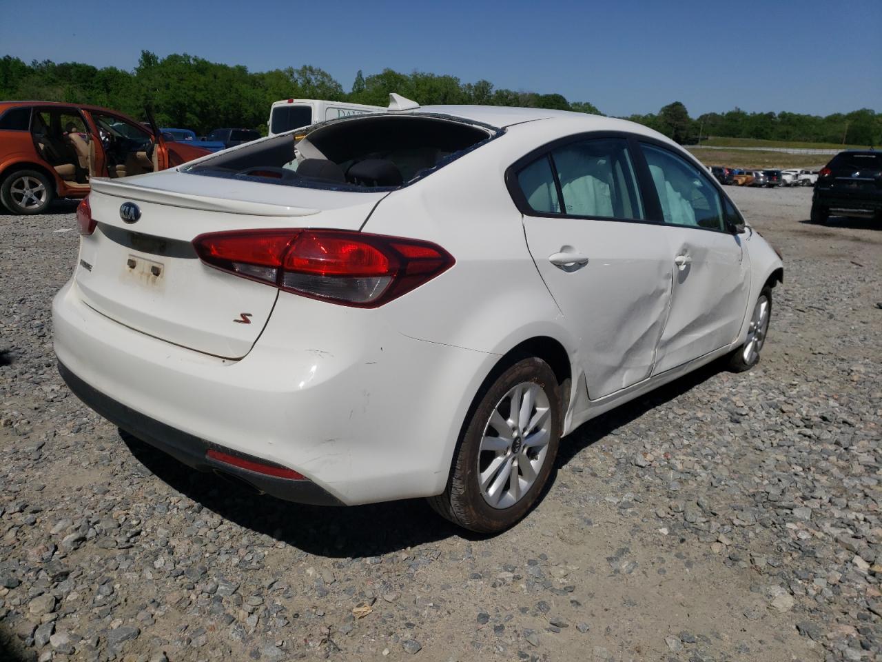 Zdjęcie 4 z aukcji – 2017 KIA FORTE LX z VIN 3KPFL4A78HE061331