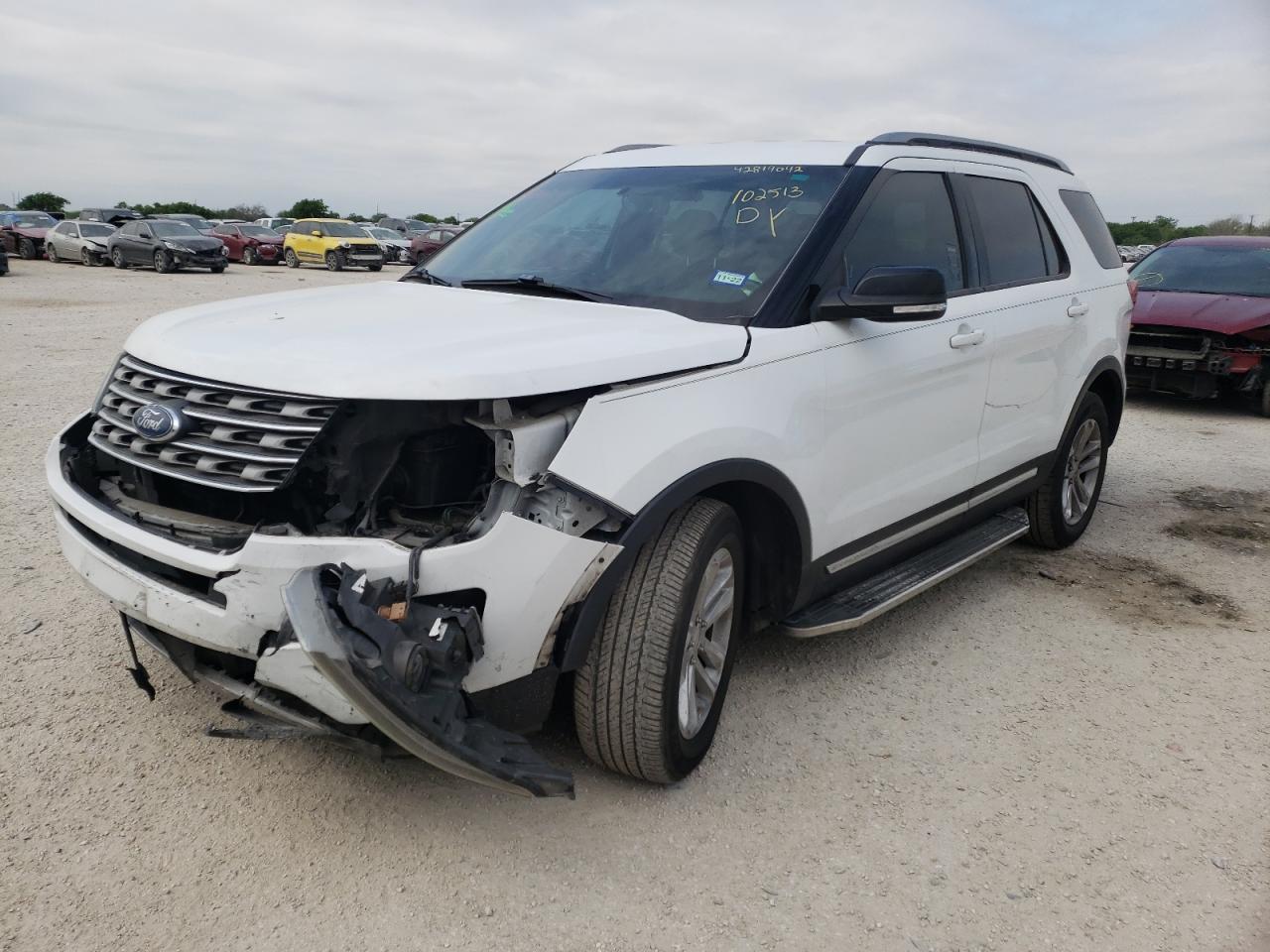 Photo 2 from auction – 2016 FORD EXPLORER X with VIN 1FM5K7D80GGB33685