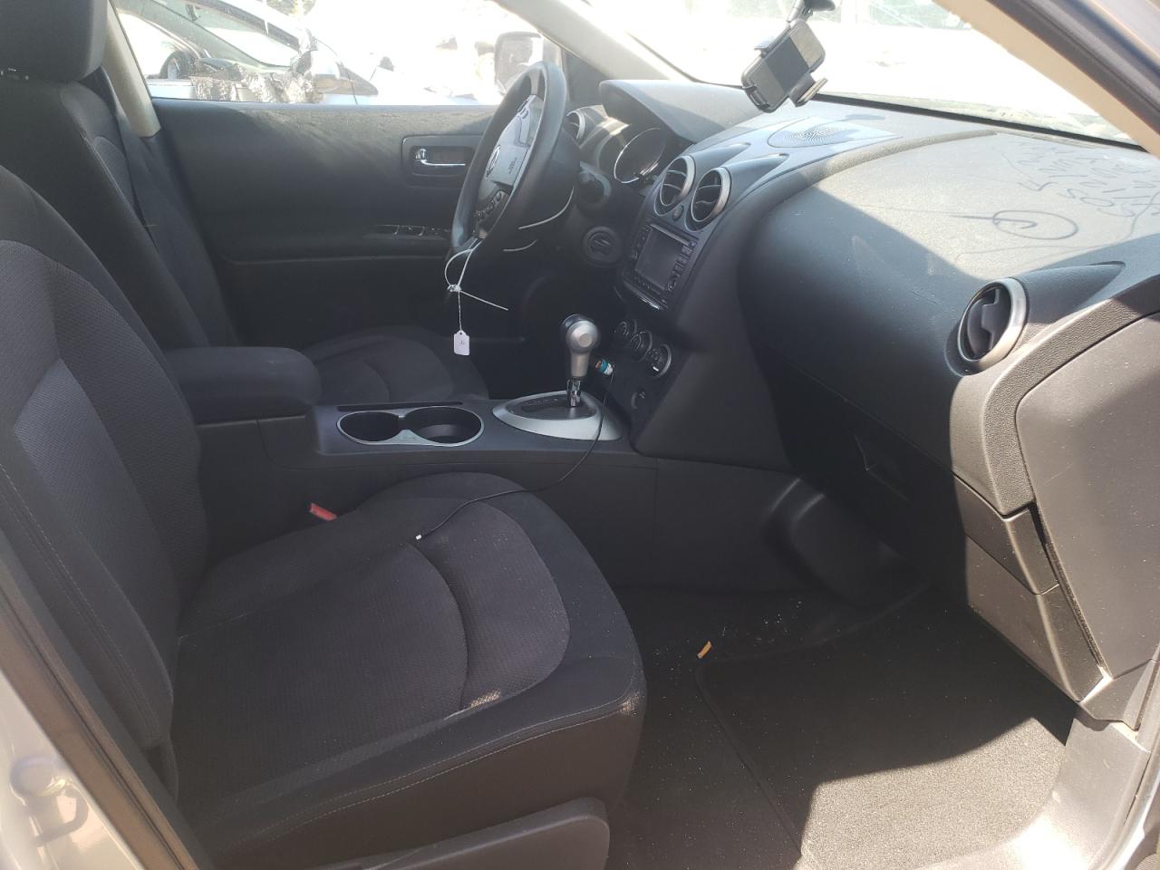 Photo 5 from auction – 2011 NISSAN ROGUE S with VIN JN8AS5MT0BW188989