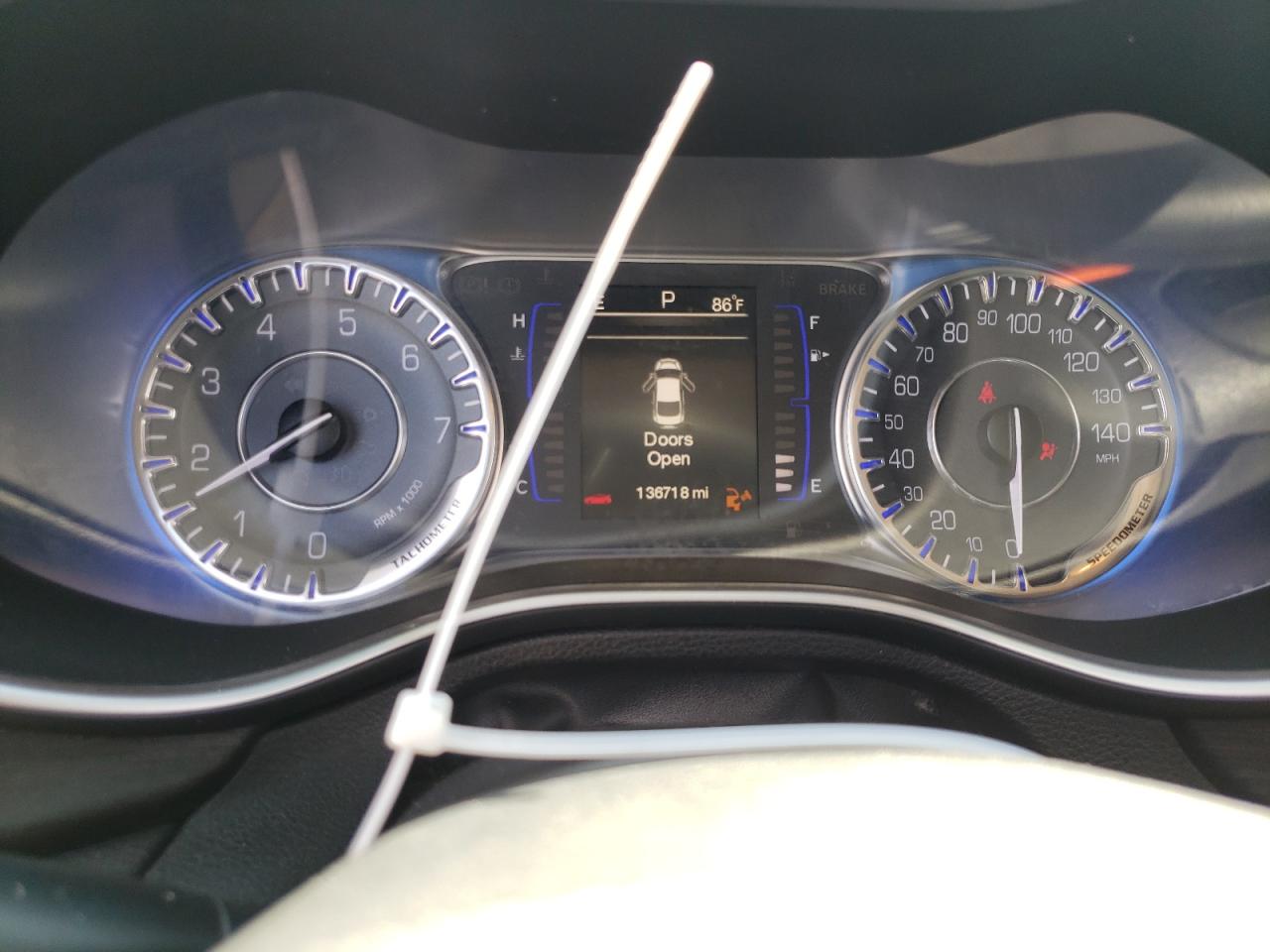 Фото 8 с аукциона – 2015 CHRYSLER 200 LIMITE с VIN 1C3CCCAB6FN657388