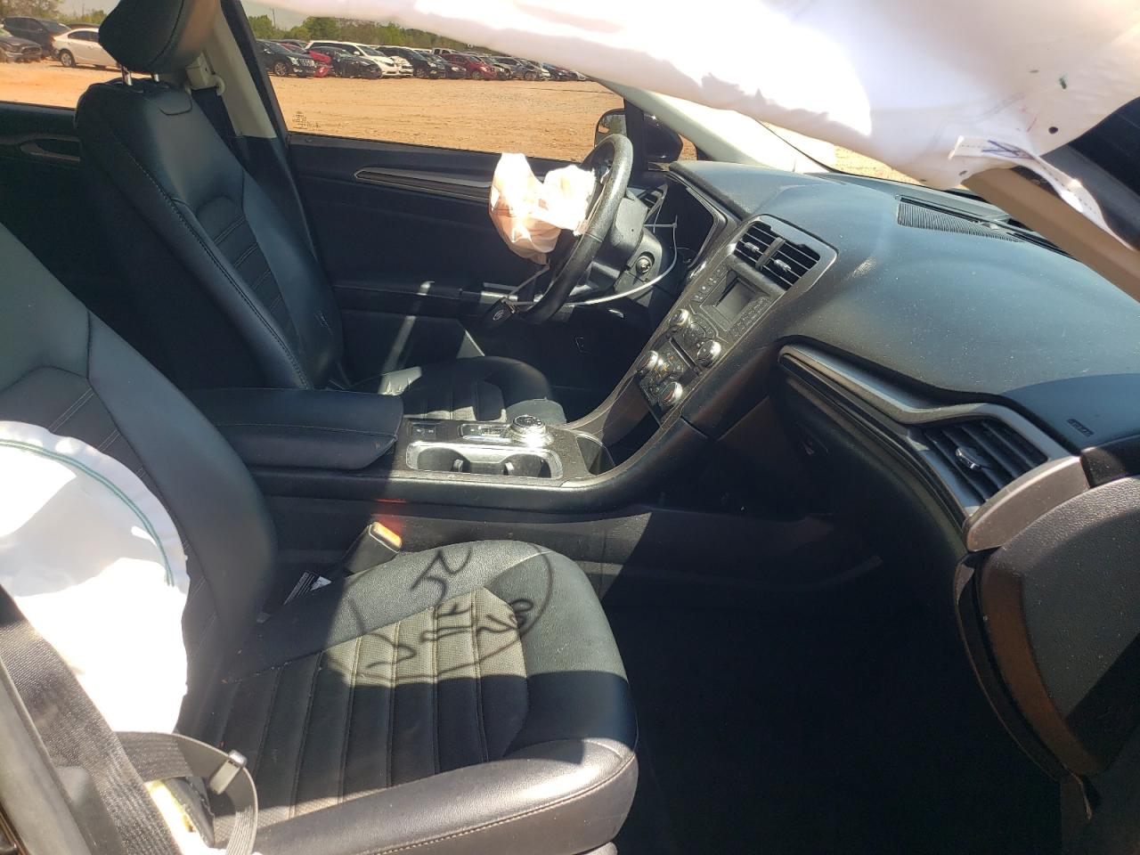 Photo 5 from auction – 2017 FORD FUSION SE with VIN 3FA6P0LUXHR374363