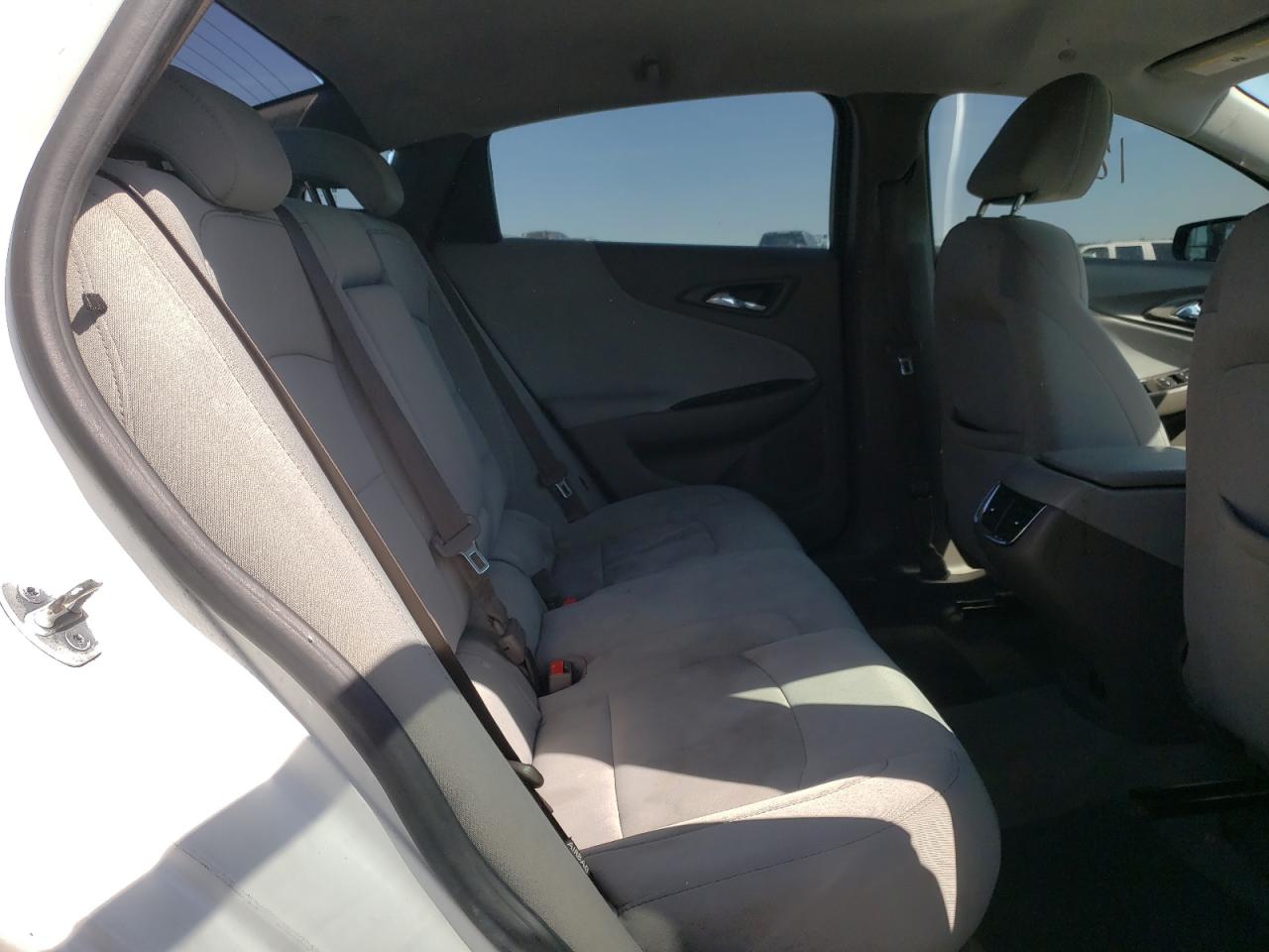 Photo 6 from auction – 2016 CHEVROLET MALIBU LT with VIN 1G1ZE5ST4GF309581