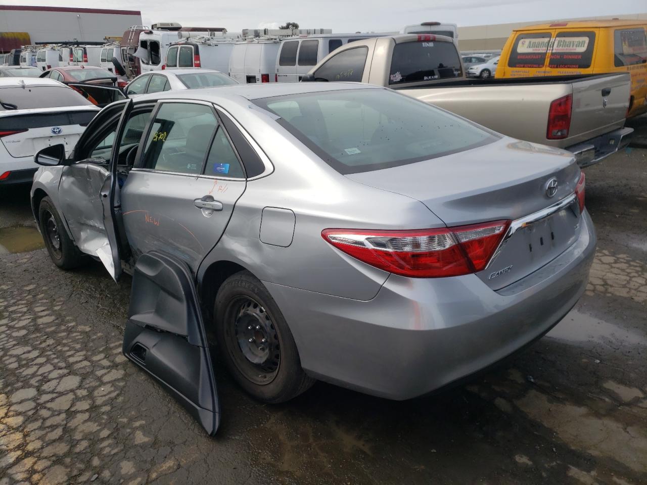 Photo 3 from auction – 2017 TOYOTA CAMRY LE with VIN 4T1BF1FKXHU351651