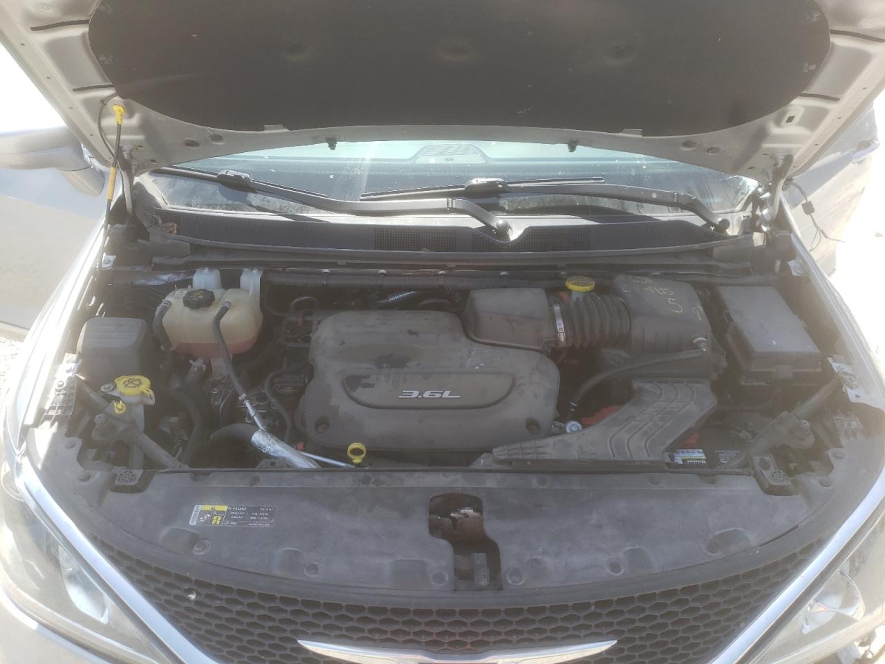 Photo 7 from auction – 2017 CHRYSLER PACIFICA T with VIN 2C4RC1BG3HR532746