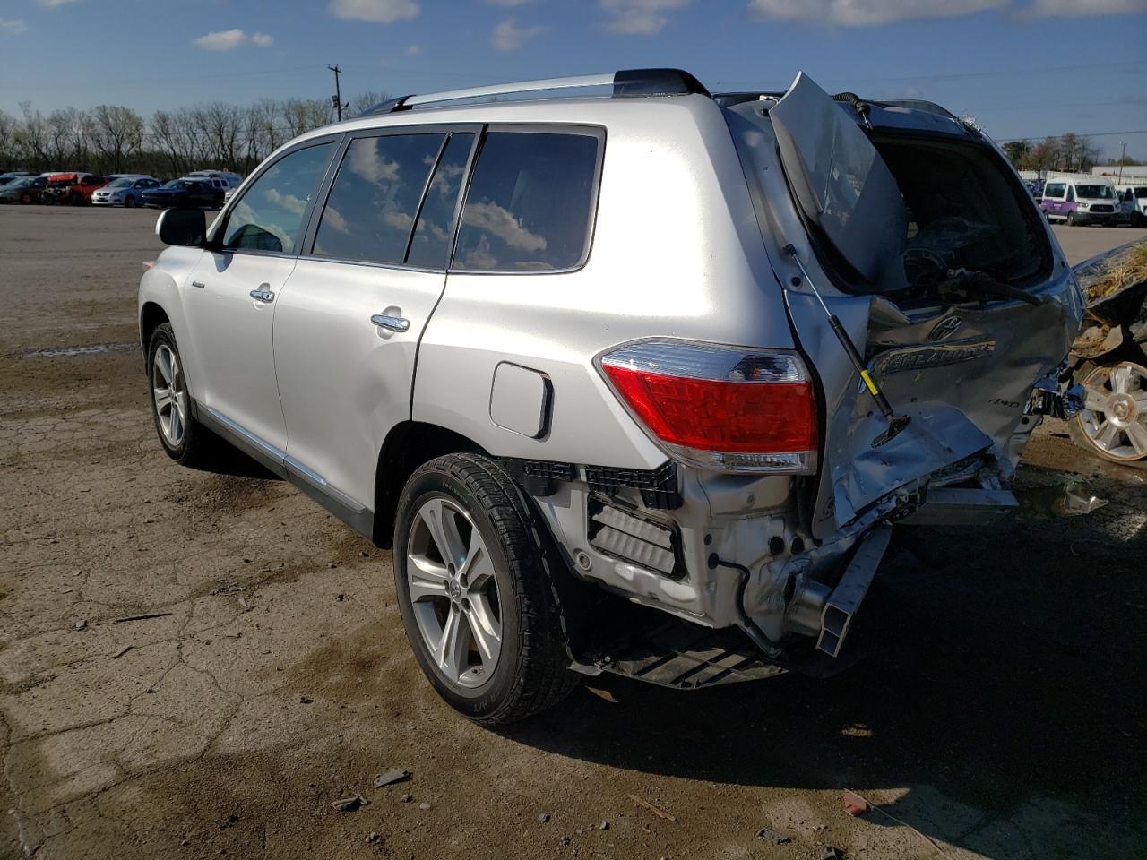 Photo 3 from auction – 2011 TOYOTA HIGHLANDER with VIN 5TDDK3EH8BS082894