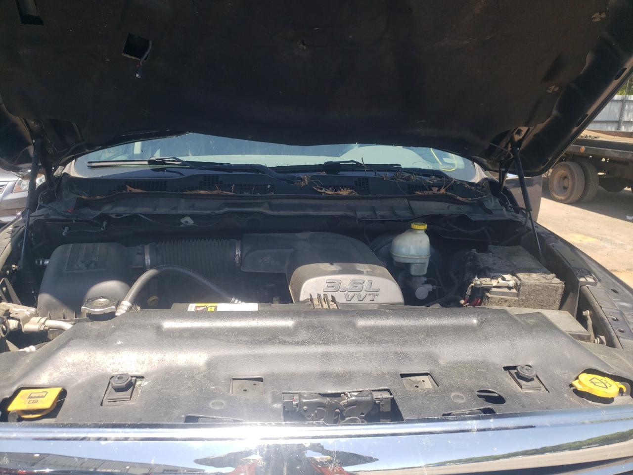 Photo 7 from auction – 2016 RAM 1500 SLT with VIN 1C6RR7LG4GS408084