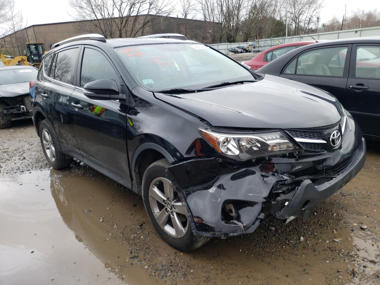 TOYOTA RAV4 XLE 2015 with VIN 2T3RFREV8FW365531 - Photo from auction
