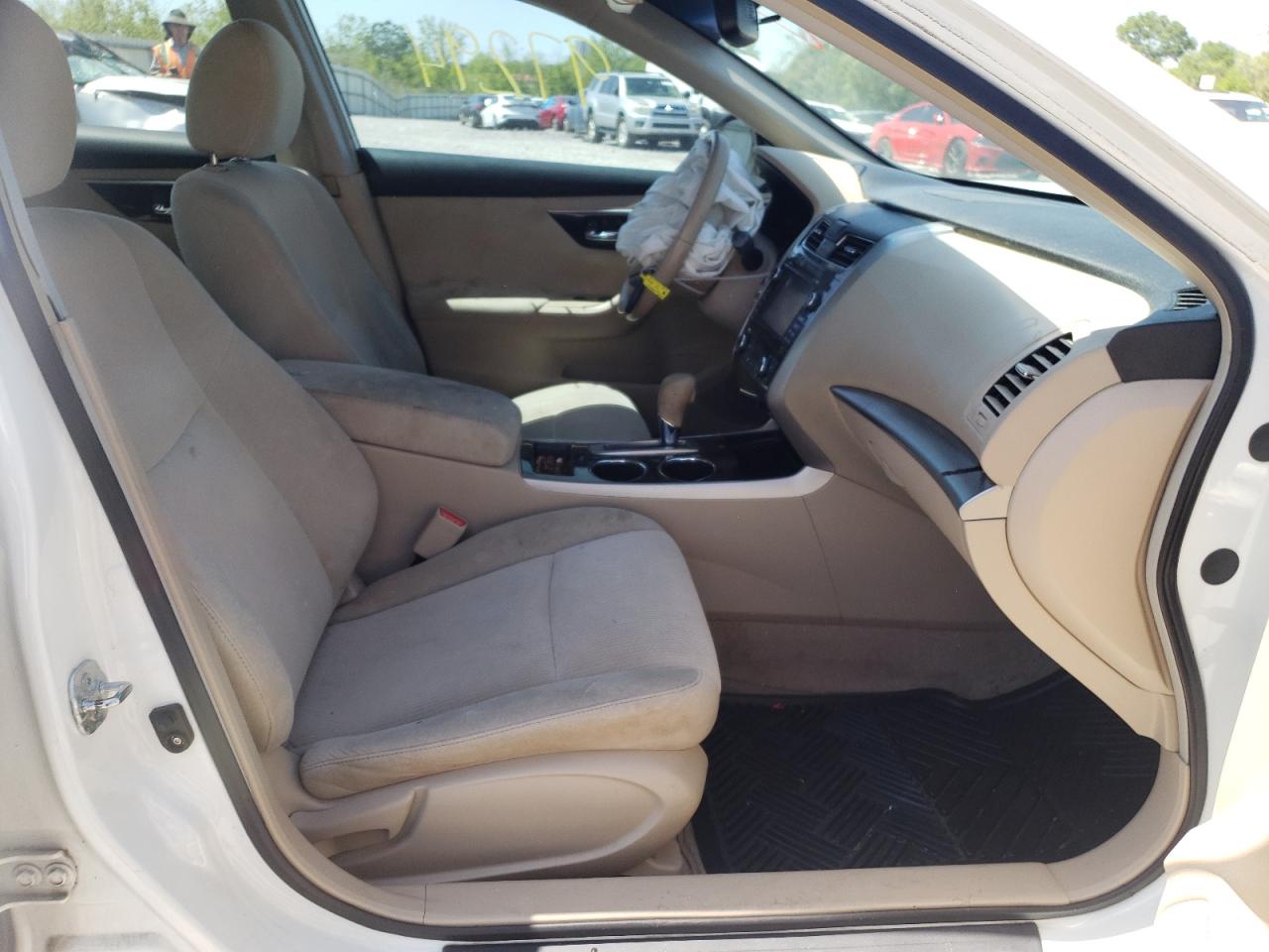 Photo 5 from auction – 2013 NISSAN ALTIMA 2.5 with VIN 1N4AL3AP1DC913188