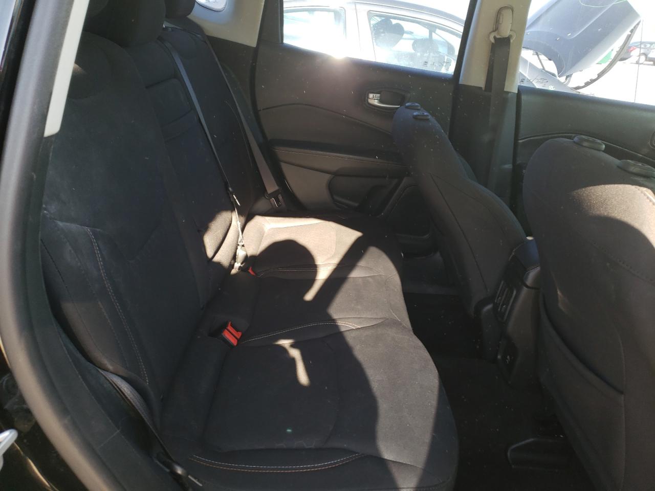 Photo 6 from auction – 2018 JEEP COMPASS SP with VIN 3C4NJCAB8JT286950