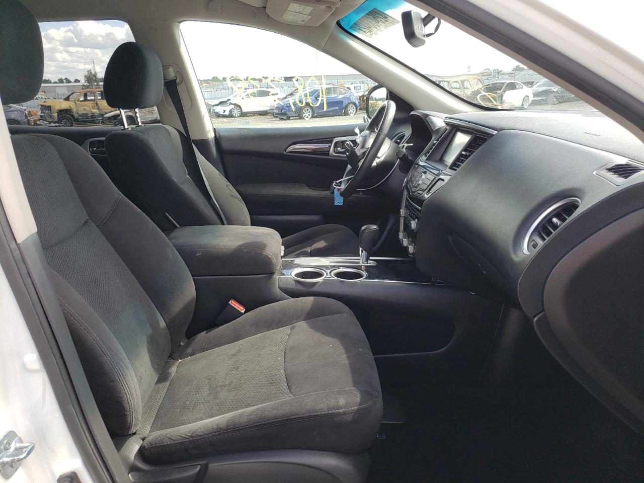 Photo 5 from auction – 2016 NISSAN PATHFINDER with VIN 5N1AR2MN1GC622509