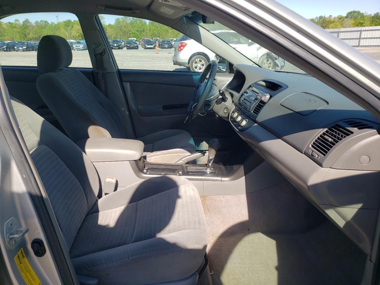 Photo 5 from auction – 2006 TOYOTA CAMRY LE with VIN 4T1BE30K86U106352