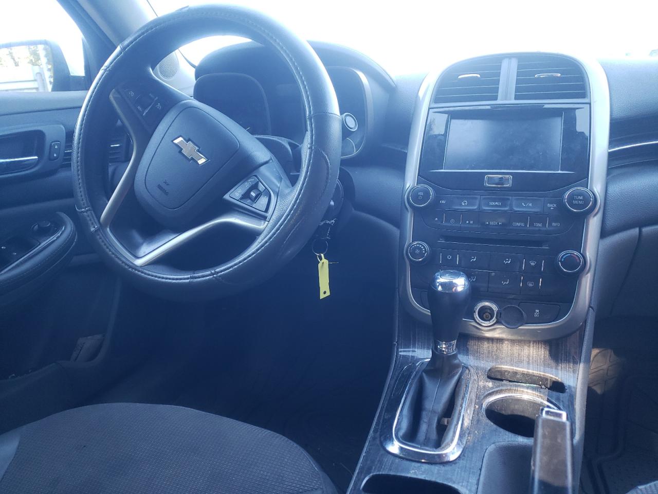 Photo 9 from auction – 2016 CHEVROLET MALIBU LIM with VIN 1G11C5SA1GF135860