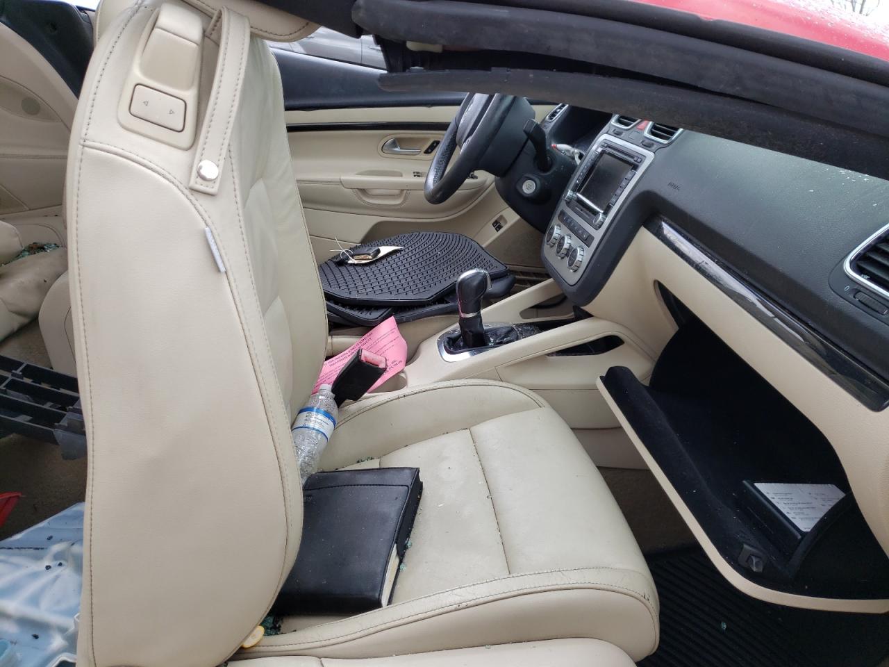 Photo 5 from auction – 2014 VOLKSWAGEN EOS LUX with VIN WVWFW8AH1EV000319
