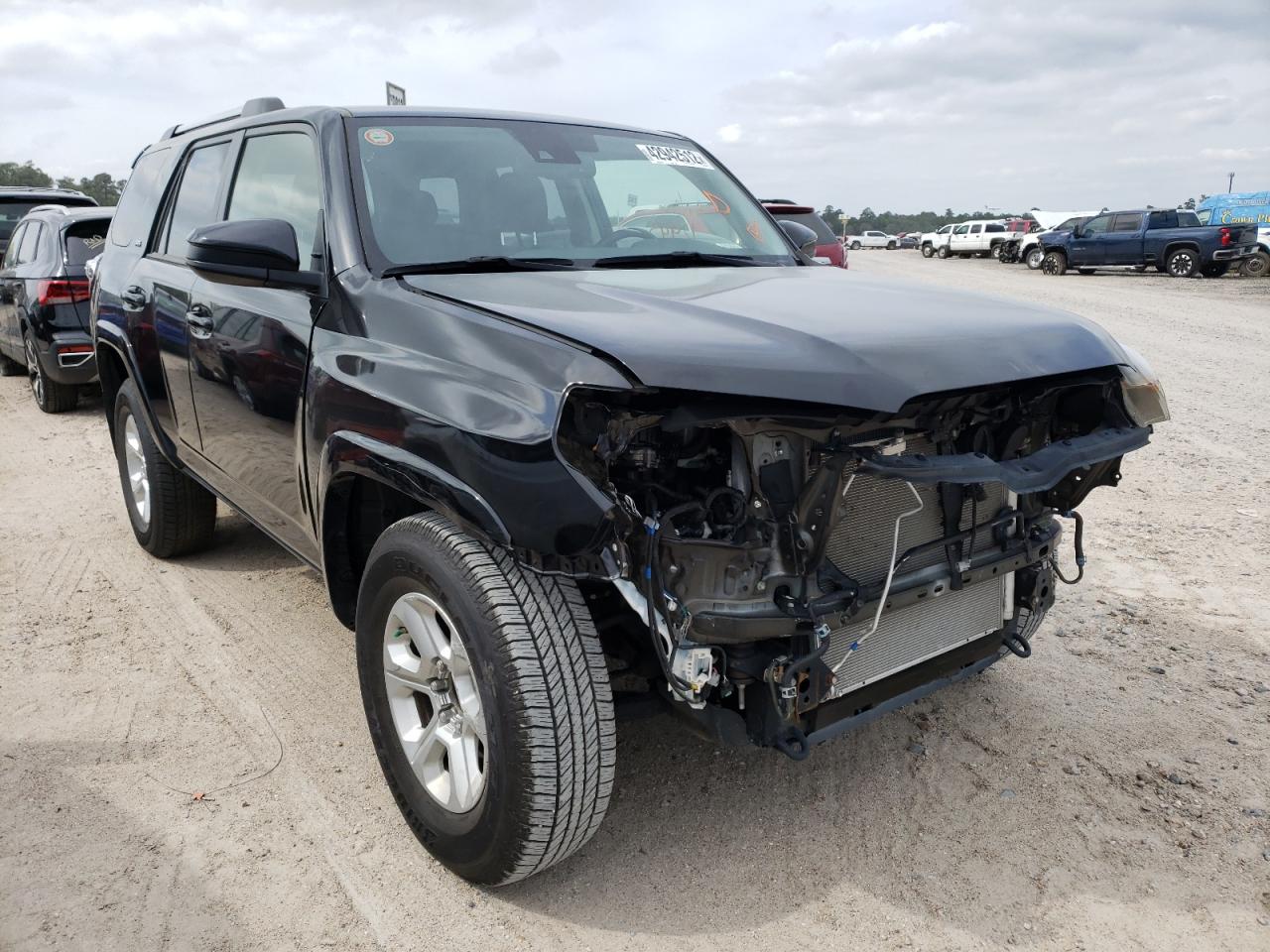 TOYOTA 4RUNNER SR 2020 with VIN JTEZU5JR9L5219709 - Photo from auction