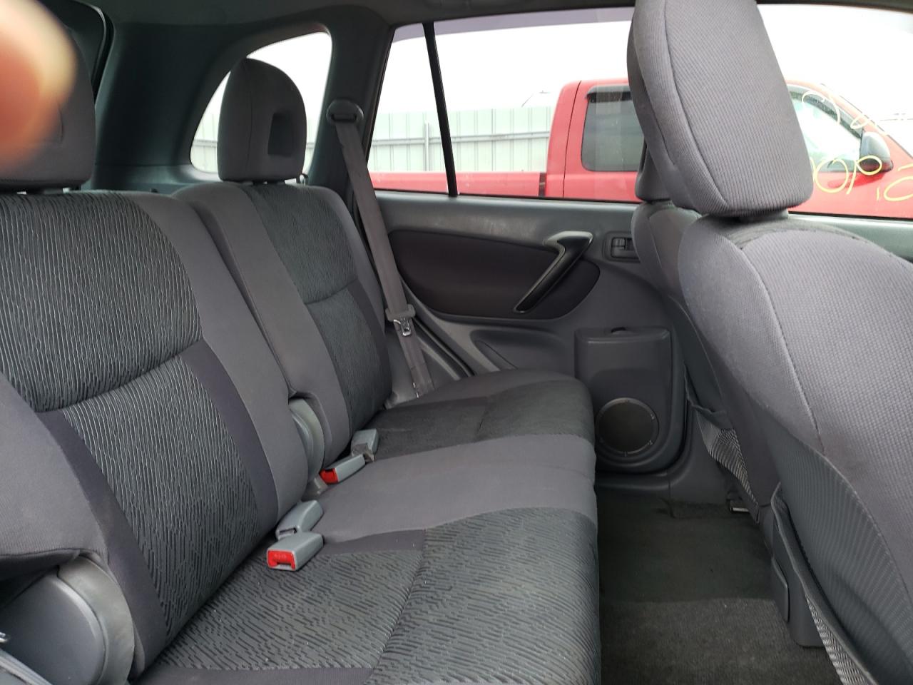 Photo 6 from auction – 2001 TOYOTA RAV4 with VIN JTEGH20V410007903
