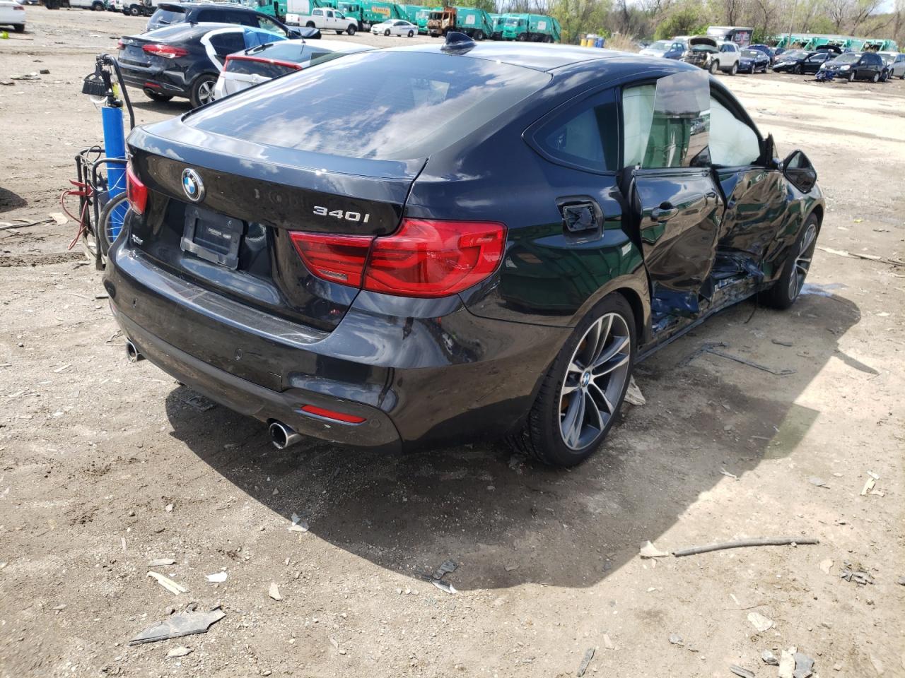Photo 4 from auction – 2017 BMW 340 XIGT with VIN WBA8Y3C30HG450976