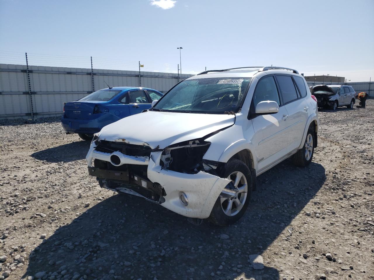 Photo 2 from auction – 2010 TOYOTA RAV4 LIMIT with VIN 2T3DF4DV6AW058494