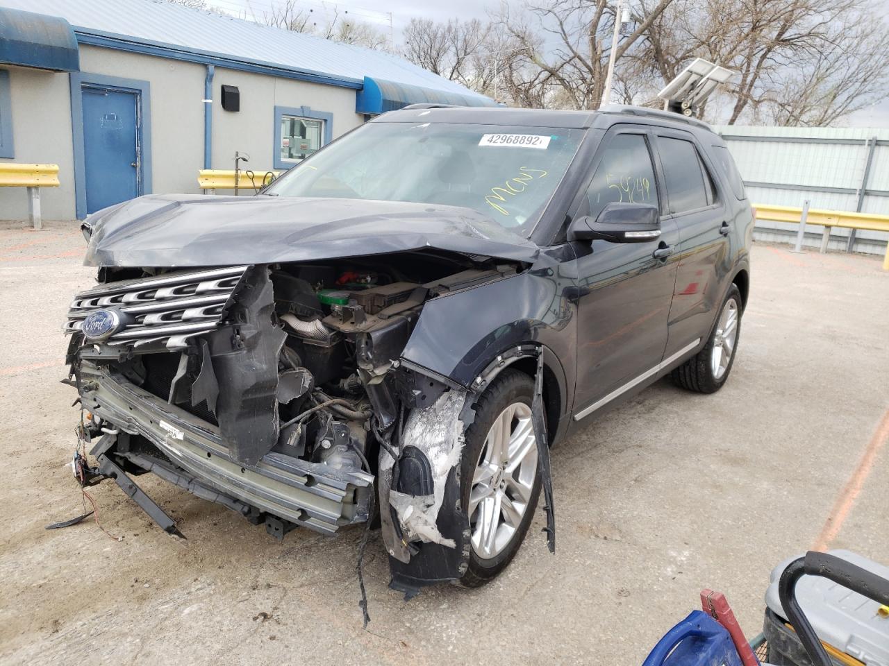 Photo 2 from auction – 2017 FORD EXPLORER X with VIN 1FM5K7D80HGB52027