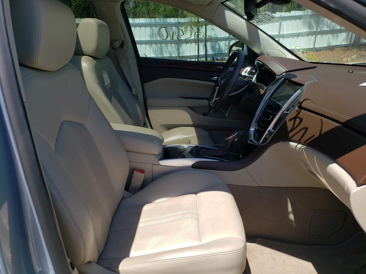 Photo 5 from auction – 2013 CADILLAC SRX LUXURY with VIN 3GYFNCE38DS500030