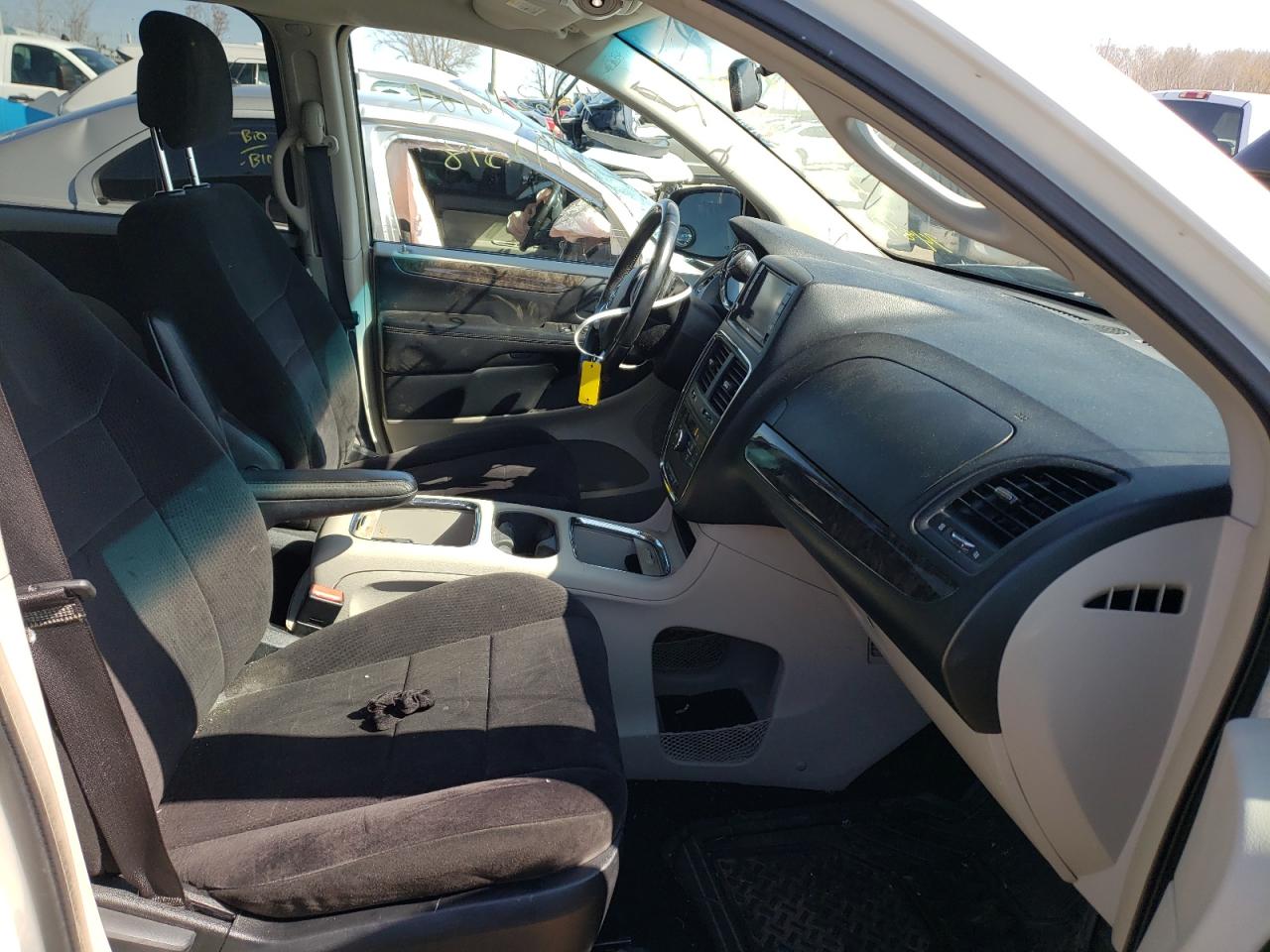 Photo 5 from auction – 2011 DODGE GRAND CARA with VIN 2D4RN5DG8BR748925