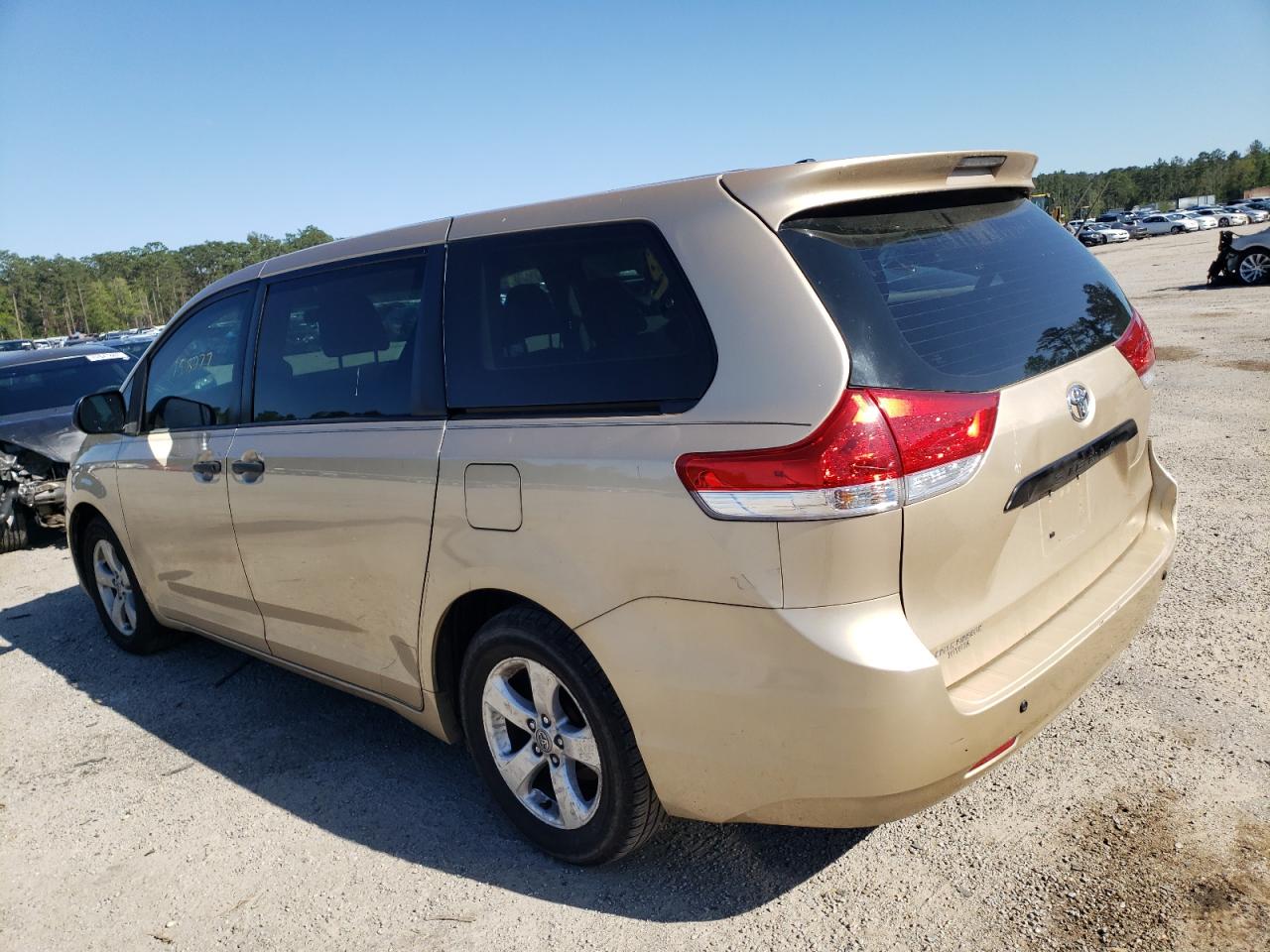 Photo 3 from auction – 2012 TOYOTA SIENNA with VIN 5TDZK3DC4CS190345