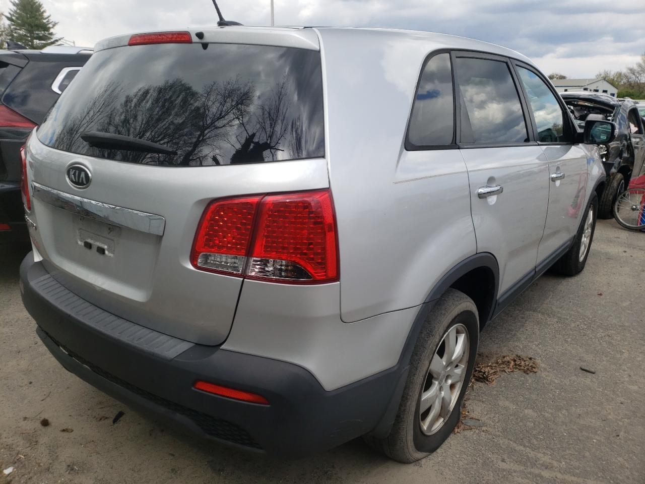 Photo 4 from auction – 2012 KIA SORENTO BA with VIN 5XYKT3A18CG204584