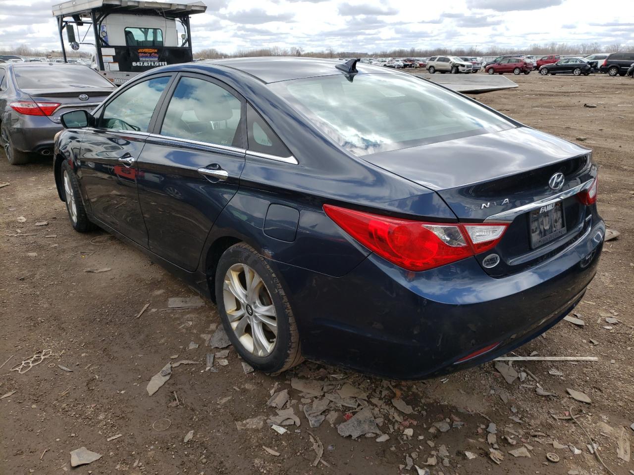 Photo 3 from auction – 2011 HYUNDAI SONATA SE with VIN 5NPEC4AC4BH305312