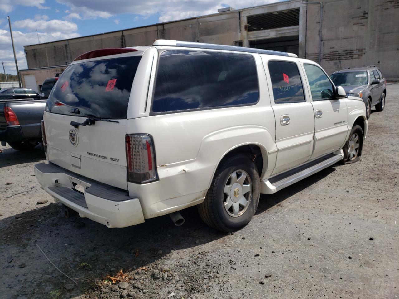 Photo 4 from auction – 2005 CADILLAC ESCALADE E with VIN 3GYFK66N35G176192