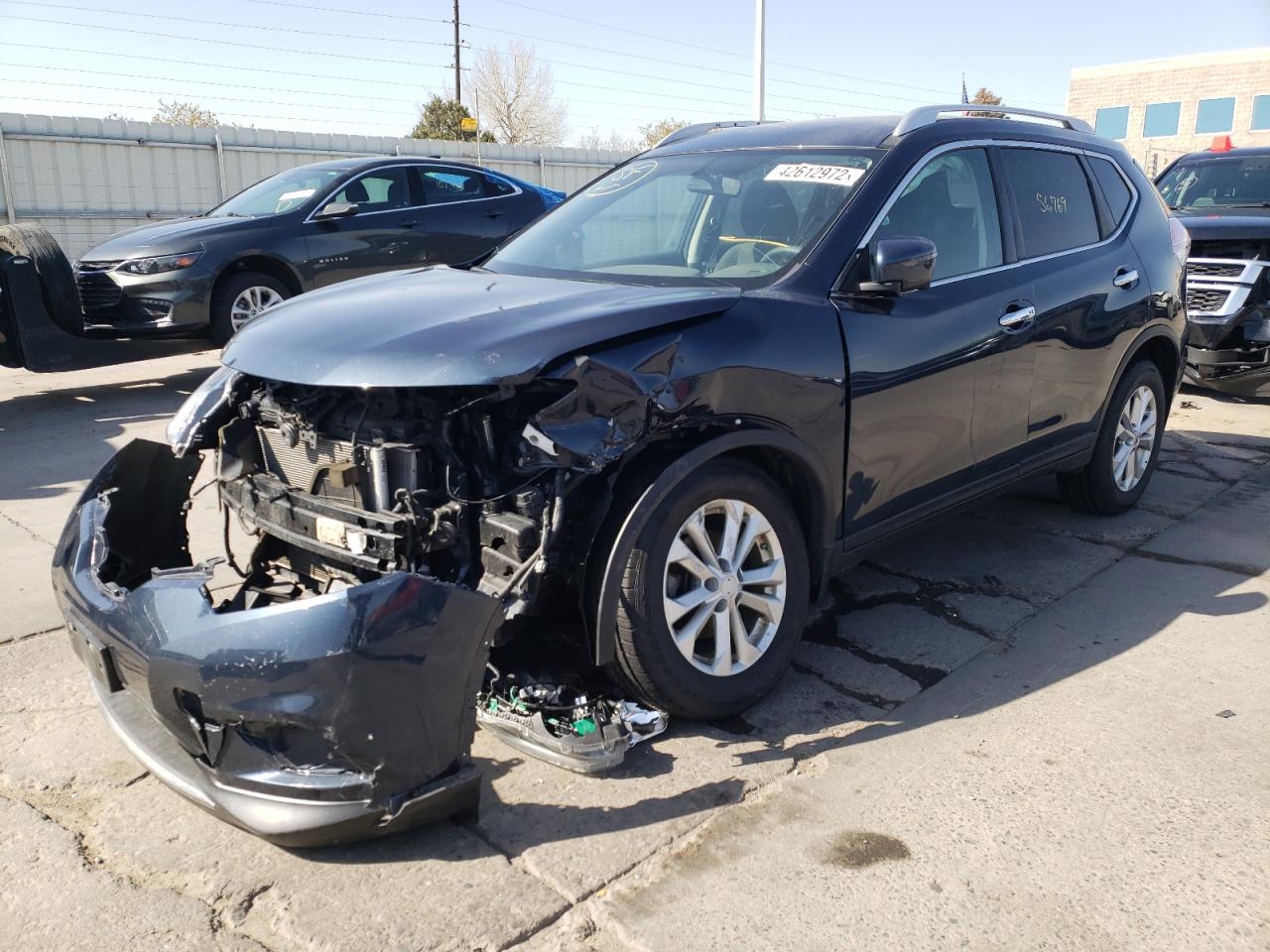 Photo 2 from auction – 2016 NISSAN ROGUE S with VIN KNMAT2MV3GP643487