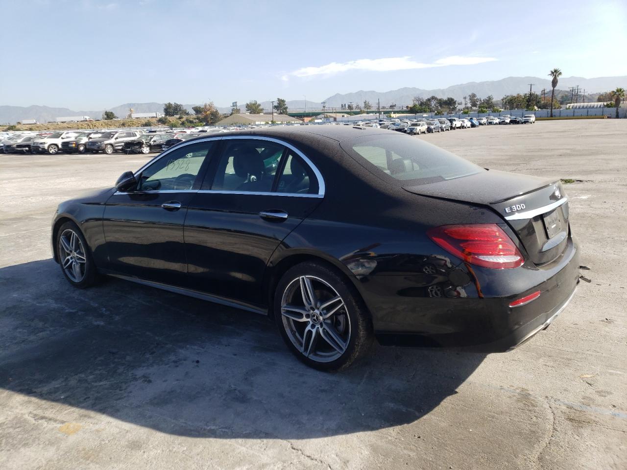 Photo 3 from auction – 2019 MERCEDES-BENZ E 300 with VIN WDDZF4JB2KA577144